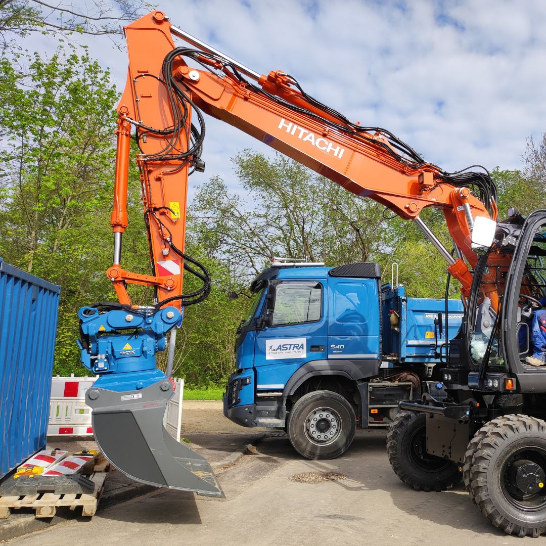 Tiltrotatoren, Hydraulik, Steuerungssysteme, Kinshofer, Rototilt, OilQuick, Programmierung, Anbaugeräte Tiltrotatoren, Hydraulik, Steuerungssysteme, Kinshofer, Rototilt, OilQuick, Programmierung, Anbaugeräte