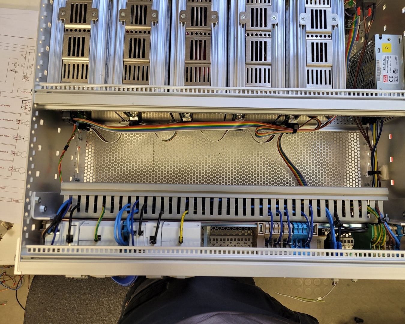 Geräteprüfung, Anlagenprüfung, DIN EN 50678, DIN EN 50699, DGUV Vorschrift 3, BetrSichV Geräteprüfung, Anlagenprüfung, DIN EN 50678, DIN EN 50699, DGUV Vorschrift 3, BetrSichV